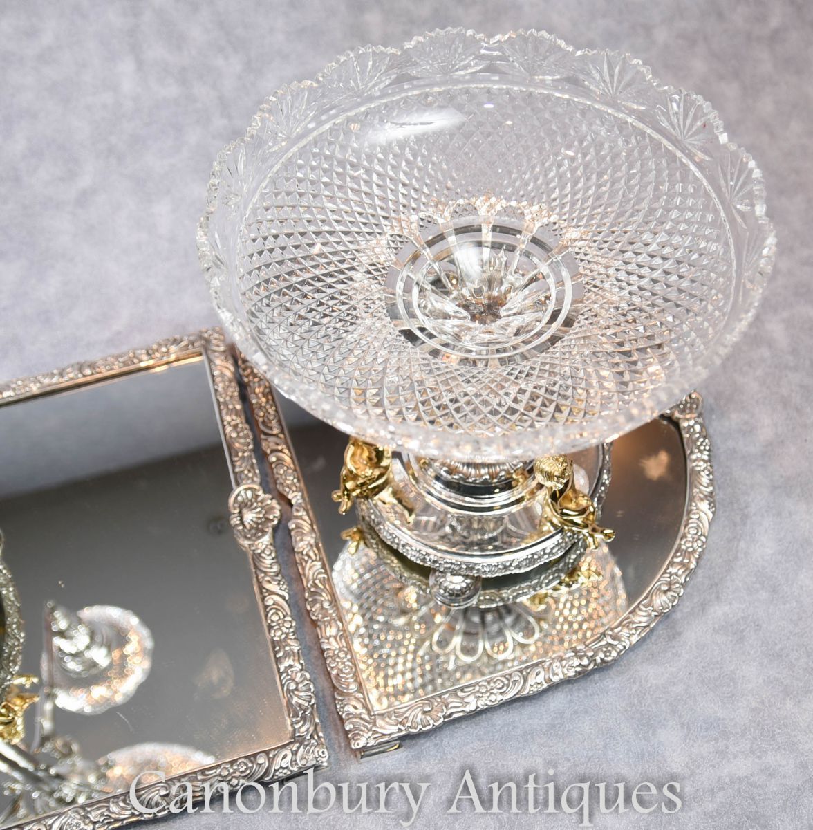 Look down into the mirrored tray so you can admire the centrepiece from all angles and lights