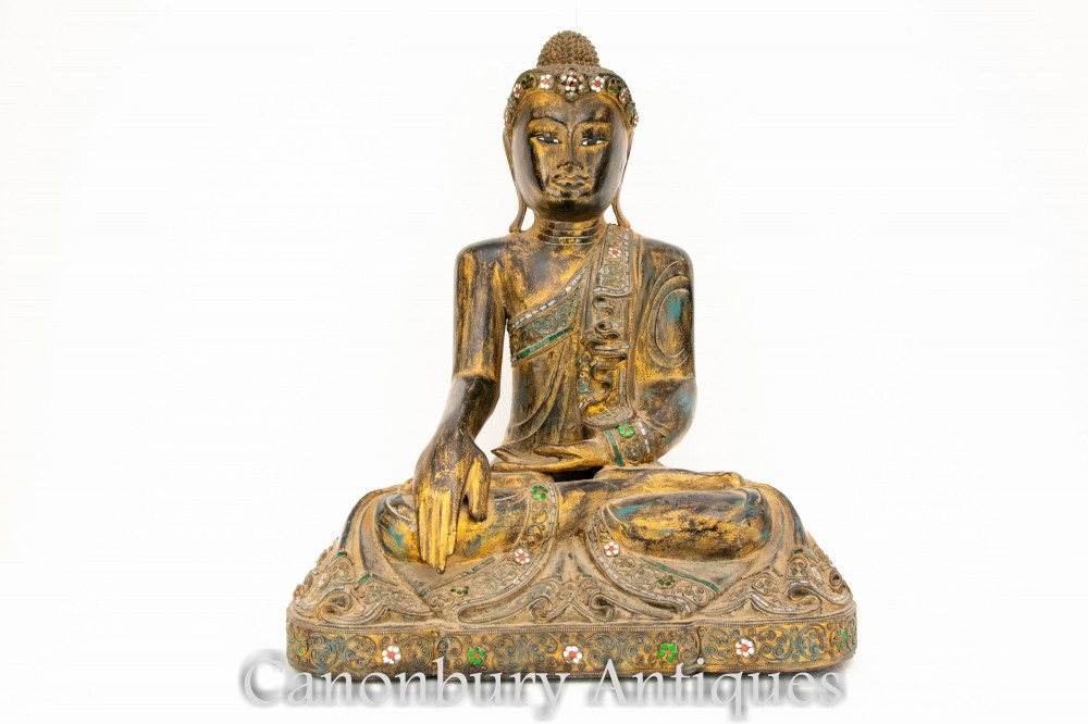Seated compassion Buddha statue