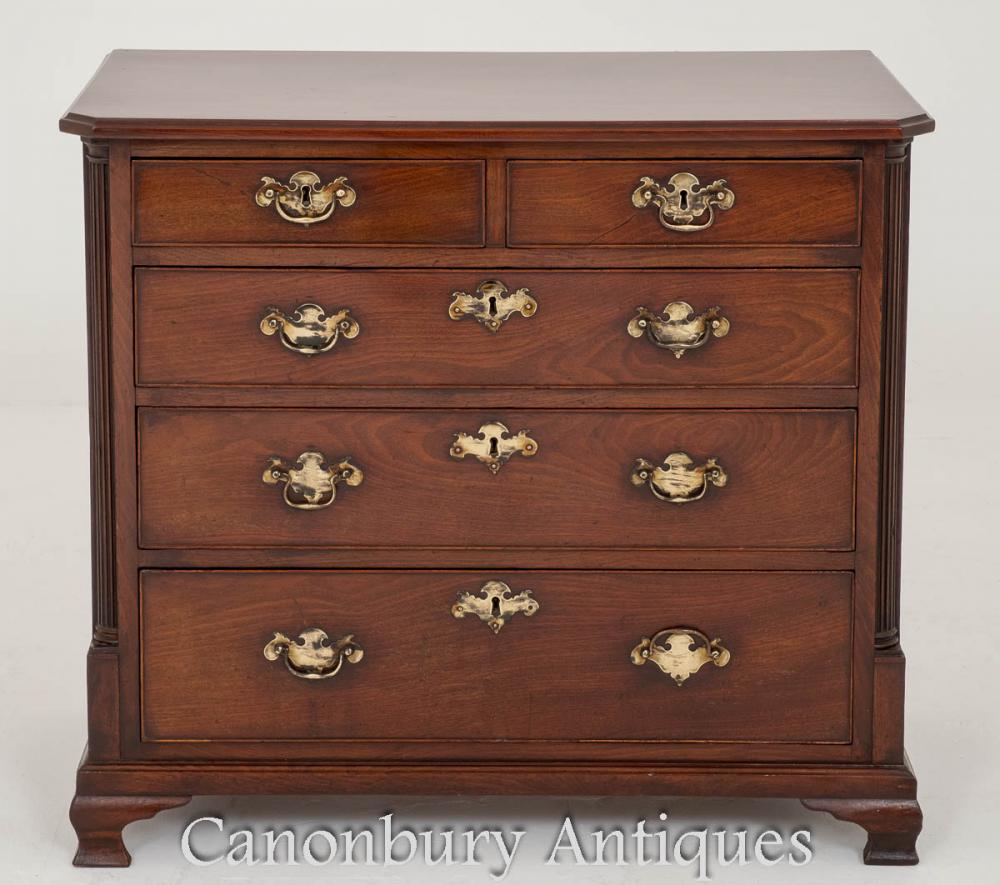 George III Chest of Drawers in Mahogany 18th Century