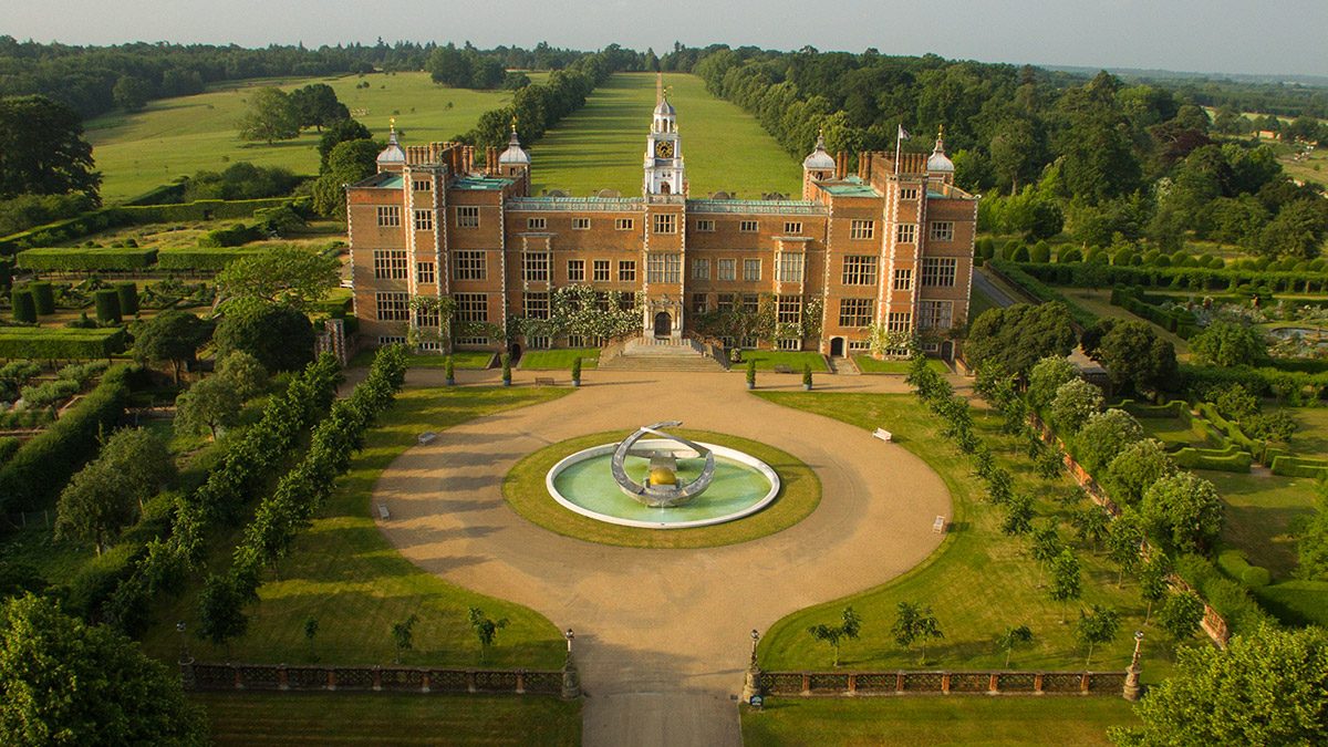 Hatfield House - only 15 minutes drive from the Canonbury Antiques showroom