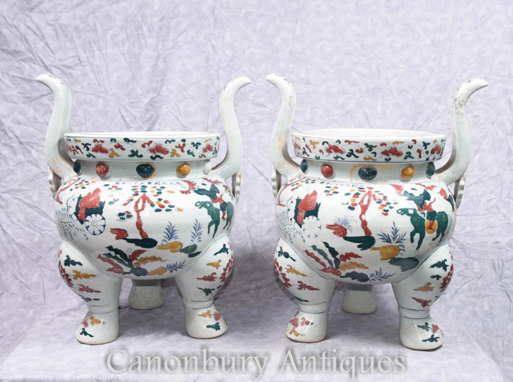 Pair Chinese Qianlong Porcelain Vases