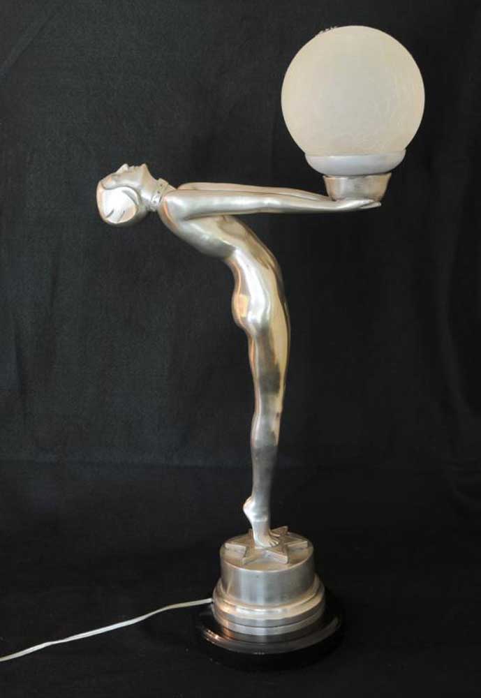 Gorgeous Biba - or Clarte - figurine in the form of a lamp. Classic example of the 1920s idealised female form