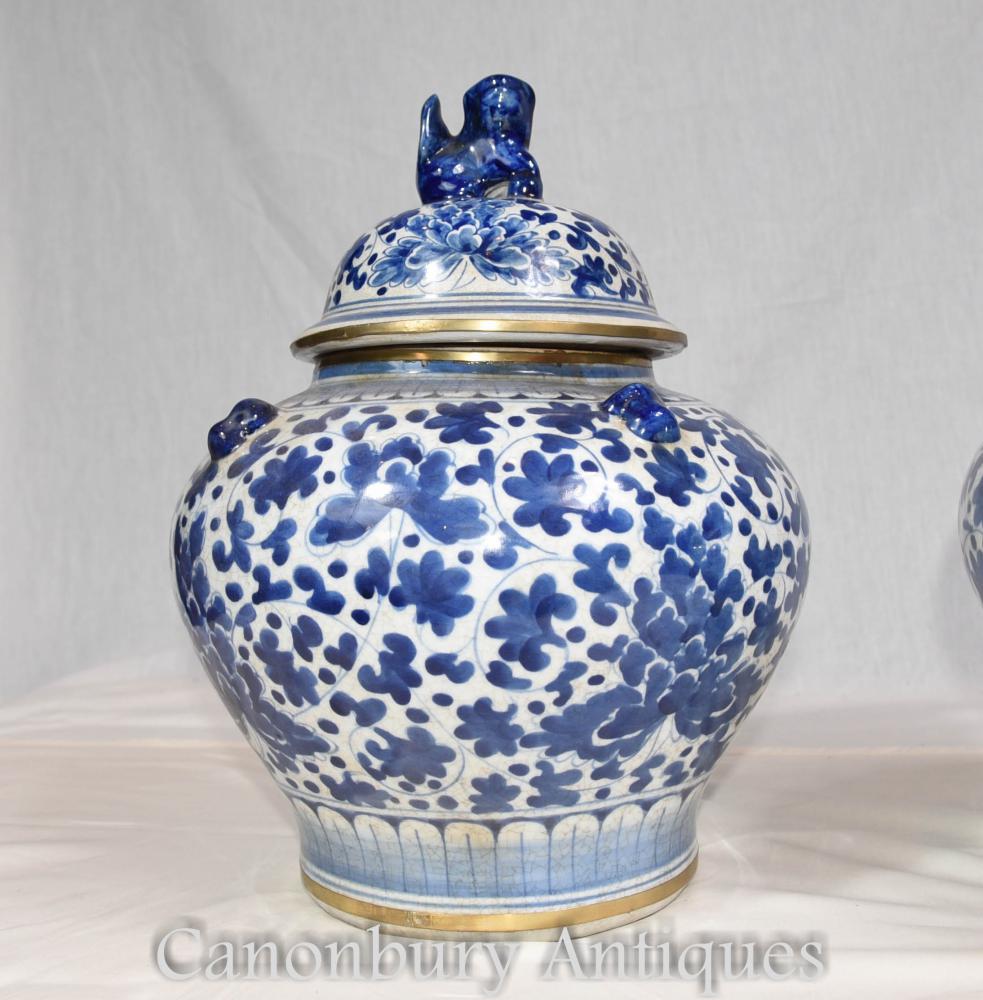 Pair Chinese Blue and White Porcelain Lidded Urns Vases ...