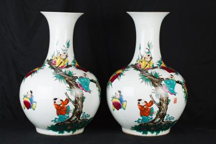 Pair Japanese Arita Porcelain Bulbous Vases Urns Pottery