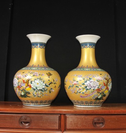 Chinese Porcelain Vases - Kangzi China Urns Shangping Form