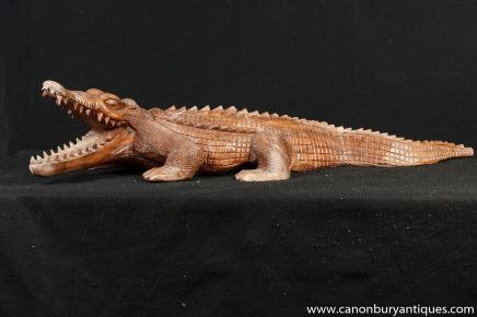 African Crocodile Alligator Figurine Wood Carving Hand-Carved Statue Figure