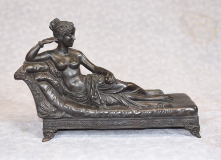 Italian Bronze Reclining Female Nude Statue - Canova Venus Victorious