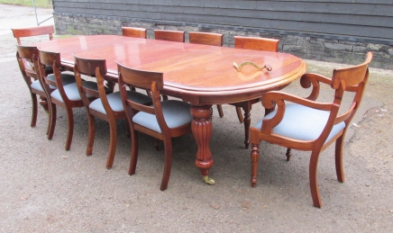 Mahogany Victorian Dining Set Extending Table and 10  Chairs