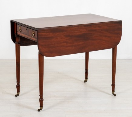 Regency Pembroke Table - Antique Side Tables Mahogany