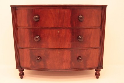 Victorian Chest Drawers - Bow Front Antique Circa 1800