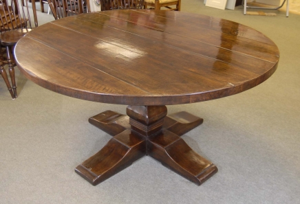 Round Spanish Refectory Farmhouse Table Oak Tables Diners