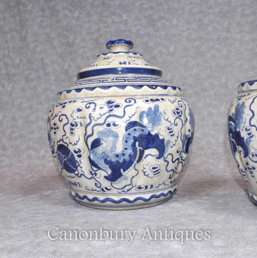 Pair Kangxi Ceramic Lidded Urns Vases Pots Chinese Blue and White porcelain